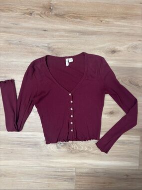 Sky and Sparrow Burgundy Ribbed Button-Front Crop Top
